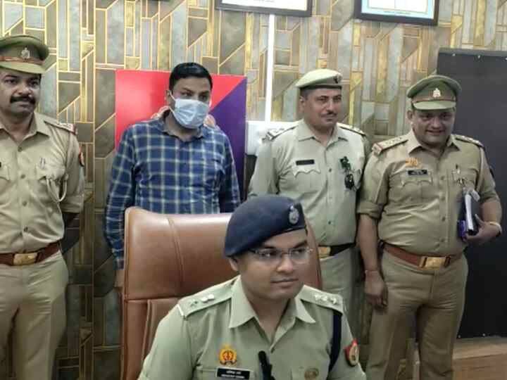 Hapur Police Arrested Man Used to cheat people by becoming a fake constable of Delhi Police ANN Hapur News: दिल्ली पुलिस का फर्जी कांस्टेबल बनकर लोगों के साथ करता था ठगी, हापुड़ पुलिस ने किया गिरफ्तार