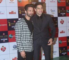 Kriti Sanon : மீண்டும் ஒரு மீண்டுவர முடியாத காதல் கதை..ட்ரெண்டாகும் இரு பாலிவுட் நட்சத்திரங்கள்!