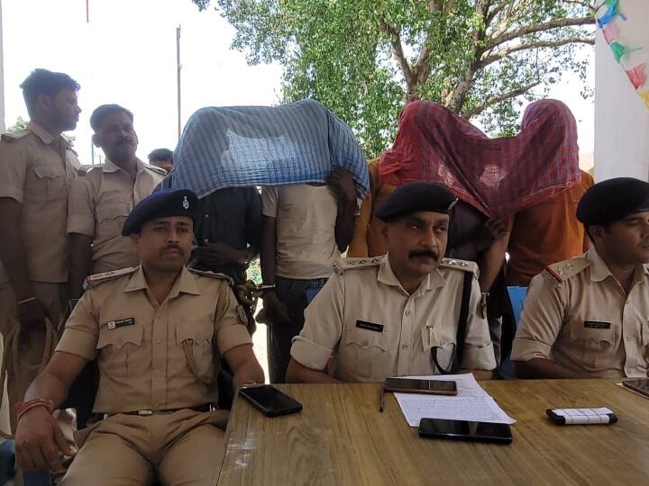 Woman killed in illegal relationship lover including 5 arrested by Jharkhand Police ann Jharkhand News: विवाहिता से था अवैध संबंध, शादी के लिए दबाव बनाया तो प्रेमी ने कर दी हत्या, 5 गिरफ्तार