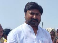 साहिबगंज पहुंचे सांसद विजय हंसदा, पथराव मामले में जानकारी लेने के बाद दिया ये आश्वासन