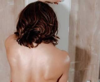 Actress : Oops મોમેન્ટનો શિકાર બની આ અભિનેત્રી, સુસવાટા મારતા પવને દીધો દગો