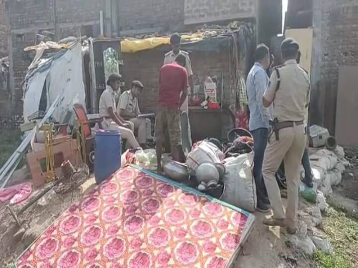 Nalanda Violence: नालंदा हिंसा मामले में पुलिस की बड़ी कार्रवाई, आरोपियों के घर की कुर्की जब्ती, एक ने किया सरेंडर Nalanda violence case police seized attachment of house of the accused one surrendered ann Nalanda Violence: नालंदा हिंसा मामले में पुलिस की बड़ी कार्रवाई, आरोपियों के घर की कुर्की जब्ती, एक ने किया सरेंडर