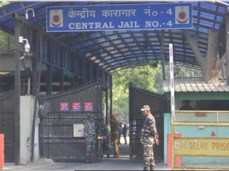 Undertrial Prisoners Delhi Jails Supreme Court Order Convicts Surrender Covid-19 1,768 Undertrial Prisoners, Convicts Return To Delhi Jails After Covid Parole