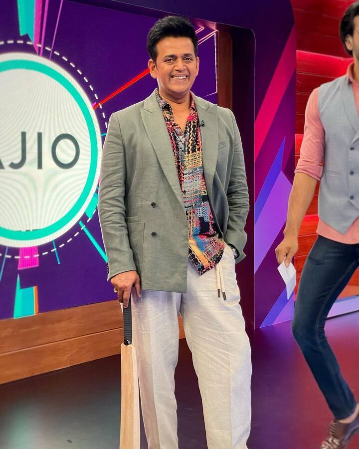 भोजपुरी कॉमेंट्री के शब्द लोगों का ध्यान अपनी तरफ खींच रहे हैं. कमेंट्री बाक्स से गुलाम की आवाज गूंजी, बोले, इ इका हो, मुंहवा फोड़बअ का... इसे खूब पसंद किया गया.