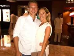 ਬਚਪਨ ਦੀ ਦੋਸਤੀ ਇੰਝ ਪਿਆਰ 'ਚ ਬਦਲੀ, ਅਜਿਹੀ ਹੈ ਜੋਸ ਬਟਲਰ ਦੀ ਪ੍ਰੇਮ ਕਹਾਣੀ