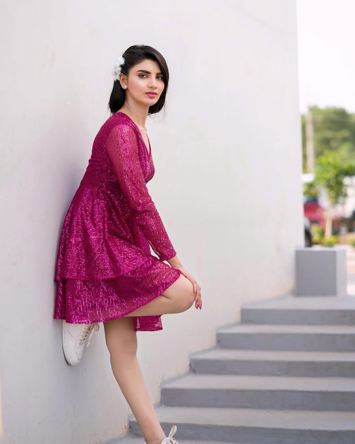 జబర్దస్త్ వర్ష అందమైన ఫోటోలు