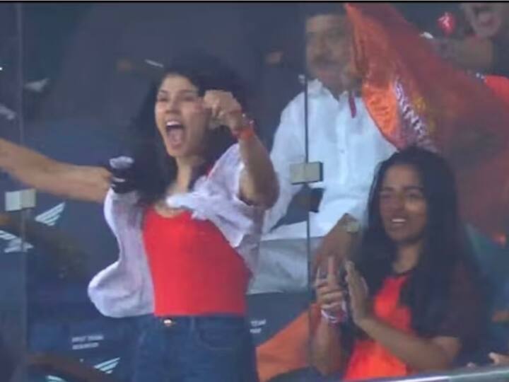 WATCH: SRH Owner Kaviya Maran's Moment Of Joy With Kyle Mayer's Wicket During LSG vs SRH Match WATCH: SRH Owner Kaviya Maran's Moment Of Joy After Kyle Mayer's Wicket During LSG vs SRH Match