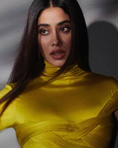 Janhvi Kapoor PHOTO: જાહ્નવી કપૂરના નવા ફોટોશૂટની તસવીરો આગની જેમ થઈ વાયરલ