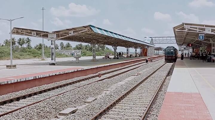 Thirutharapoondi - Agasthiyampalli train service today - Traders rejoice TNN திருத்துறைப்பூண்டி - அகஸ்தியம்பள்ளி  ரயில் போக்குவரத்து இன்று  -  வணிகர்கள் மகிழ்ச்சி