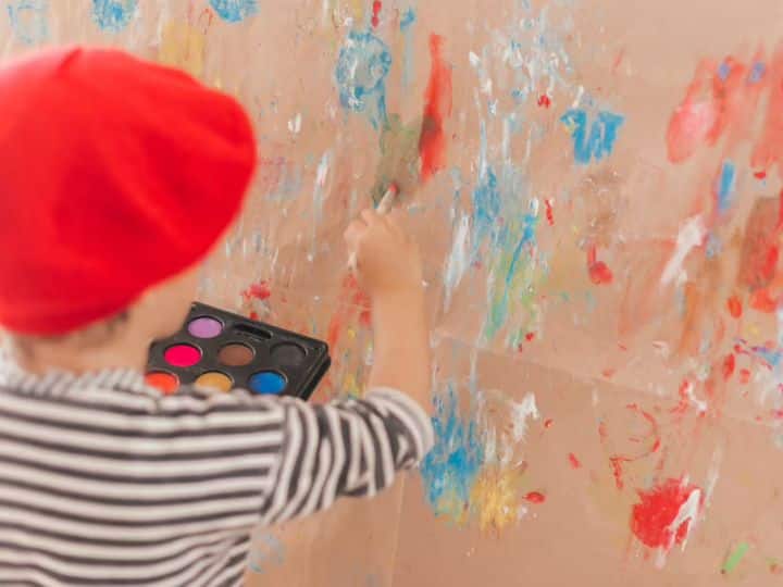 How to remove crayon, penpencil stains from walls? Follow these 4 easy