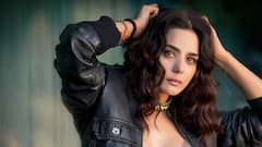 অনুমতি না নিয়ে মেয়েকে চুম্বন, গাড়ির পিছনে ধাওয়া অনুরাগীর, মুখ খুললেন ক্ষুব্ধ প্রীতি