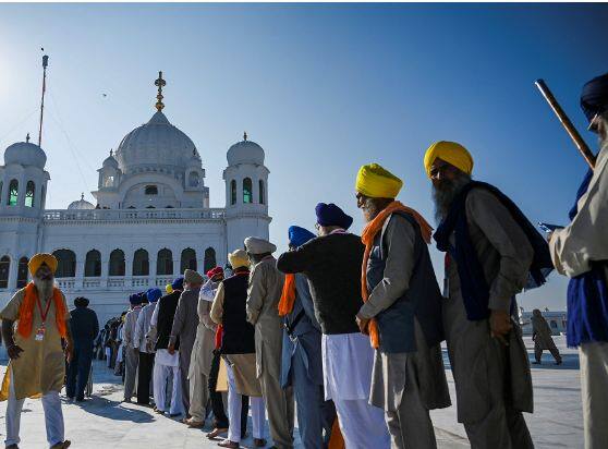 Pakistan Issue Visa For Baisakhi celebrations: ਪਾਕਿਸਤਾਨ ਵਿੱਚ ਵਿਸਾਖੀ ਦੇ ਜਸ਼ਨਾਂ ਨਾਲ ਸਬੰਧਤ ਸਾਲਾਨਾ ਤਿਉਹਾਰ 9 ਤੋਂ 18 ਅਪ੍ਰੈਲ ਤੱਕ ਹੋਣ ਜਾ ਰਹੇ ਹਨ। ਇਸ ਦੌਰਾਨ, ਪਾਕਿਸਤਾਨ ਹਾਈ ਕਮਿਸ਼ਨ ਨੇ ਸ਼ੁੱਕਰਵਾਰ (7 ਅਪ੍ਰੈਲ) ਨੂੰ ਕਿਹਾ ਕਿ ਉਸ ਨੇ ਸਾਲਾਨਾ ਤਿਉਹਾਰ ਵਿਚ ਹਿੱਸਾ ਲੈਣ ਲਈ ਭਾਰਤ ਤੋਂ ਸਿੱਖ ਸ਼ਰਧਾਲੂਆਂ ਲਈ 2 ਹਜ਼ਾਰ 856 ਵੀਜ਼ੇ ਜਾਰੀ ਕੀਤੇ ਹਨ।