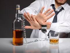 शराब की लत छुड़ाने के लिए इस वेबसाइट का लिया सहारा, फिर सबको पता चल गया कि ये लोग शराबी हैं!