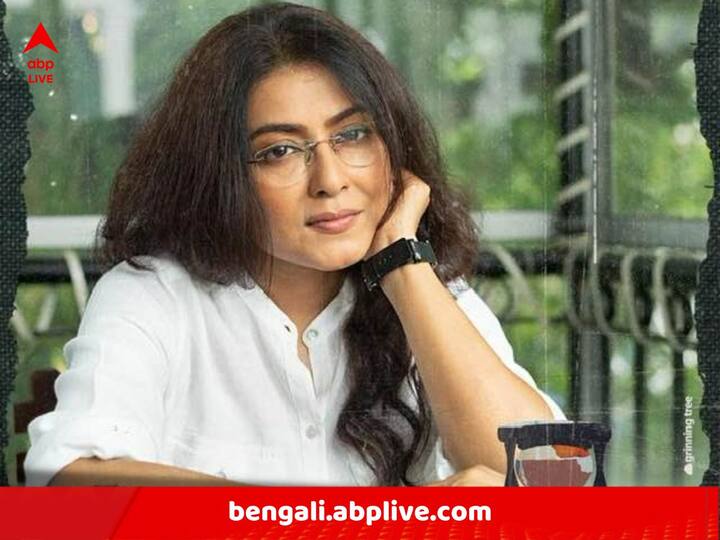 ছবির ভাষা বদলেছে, ধারা বদলেছে। টলিউডকে পরিণত হতে দেখেছেন গার্গী। বড়পর্দার চরিত্ররা কী সময়ের সঙ্গে সঙ্গে আরও বেশি বাস্তবচিত হচ্ছে? গার্গী বলছেন, 'শুধু তুমি' ছবিতে অভিনয় করেছিলাম। কিন্তু তারপরে আর কমার্শিয়াল ছবিতে অভিনয় না করা আমার খুব সচেতন সিদ্ধান্ত ছিল'