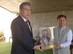 दक्षिण कोरिया के विदेश मंत्री को याद आया 27 साल पुराना भारत दौरा, महात्मा गांधी को श्रद्धांजलि देकर कही ये बात