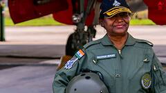 President Droupadi Murmu: সুখোই-৩০ যুদ্ধবিমান ওড়ালেন রাষ্ট্রপতি, নেমেই বললেন, 'অসাধারণ অভিজ্ঞতা'