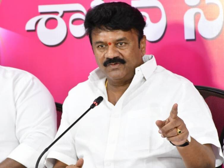 Hyderabad Minister Talasani Srinivas Yadav counter comments on PM Modi BRS government allegations Minister Talasani On PM Modi : వందే భారత్ రైళ్లు ఎన్నిసార్లు ప్రారంభిస్తారు, తెలంగాణకు కేంద్రం ఏమిచ్చిందని అడ్డుకుంటున్నాం- మంత్రి తలసాని