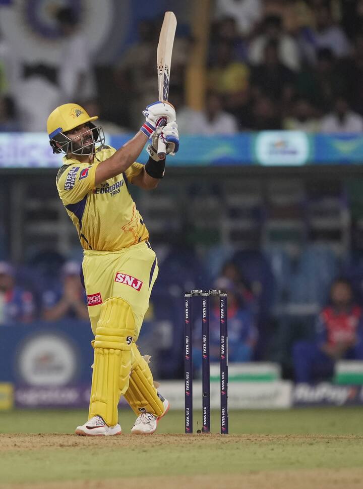 রাহানে যোগ করেন, 'ঘরোয়া ক্রিকেটে আমার মরসুমটা ভাল গিয়েছে। শুধু নিজের ছন্দ বজায় রাখার চেষ্টা করেছি। টাইমিংয়ে জোর দিয়েছি। শুধু এটা উপলব্ধি করা জরুরি যে, ম্যাচ খেলছি। আইপিএল লম্বা টুর্নামেন্ট আর কেউই জানে না কখন সুযোগ চলে আসবে।'