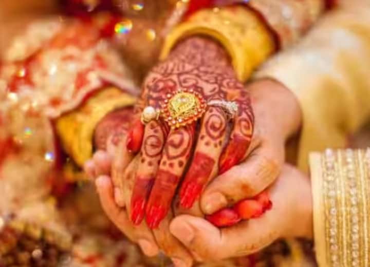 man married more than 100 women Guinness World Records Biggest Bigamist: 32 साल में की 105 शादियां, 14 देशों की महिलाओं को बनाया अपना शिकार