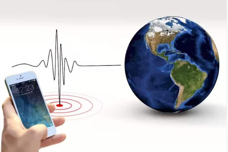 phone will detect earthquakes on early earthquake warning system Earthquake Warning System: ਥੋੜੀ ਦੇਰ ਪਹਿਲਾਂ ਹੀ ਫੋਨ 'ਚ ਪਤਾ ਲੱਗੇਗਾ ਕਿ ਭੂਚਾਲ ਆਉਣ ਵਾਲਾ ਹੈ...ਜਾਣੋ ਇਹ ਕਿਵੇਂ ਸੰਭਵ ਹੈ?