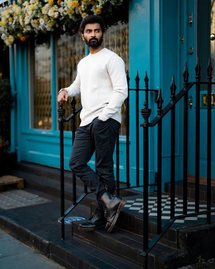 சேறும் மணப்பதில்லை… பூவின் ஜீவன் மணக்கிறது