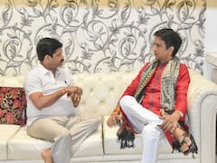 योगी सरकार के मंत्री नंद गोपाल गुप्ता नंदी के साथ दिखे कवि कुमार विश्वास, खास अंदाज में चर्चा करते आए नजर