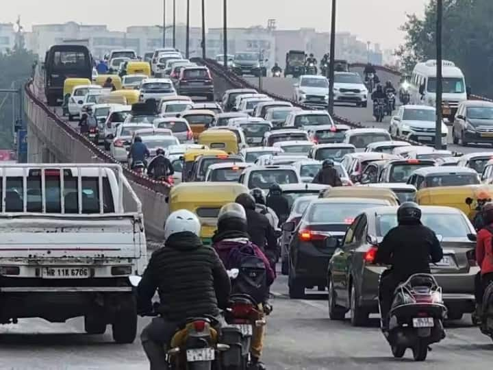 Delhi Traffic Problem no need to search traffic policemen here and there just by one click know wheres whose duty ann Delhi Traffic: अब ट्रैफिक समस्या बताने के लिए नहीं पड़ेगी पुलिसकर्मियों को ढ़ूंढने की जरूरत, बस करना होगा ये काम