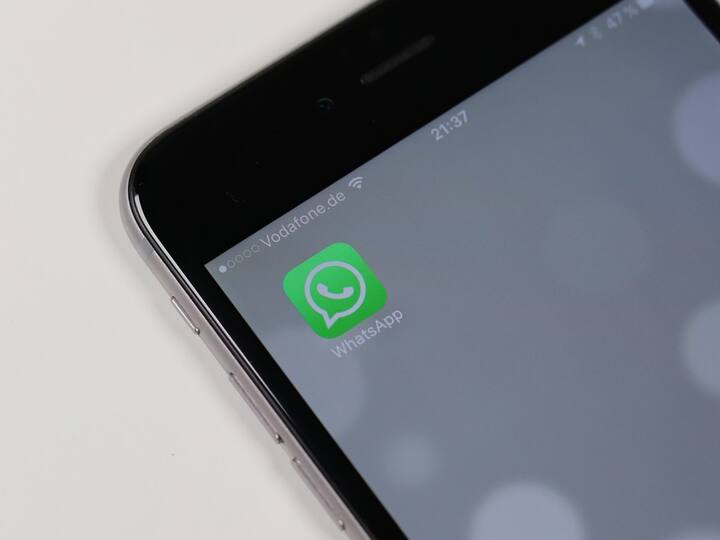 WhatsApp May Bring A Major Design Change Soon WhatsApp Design Change: వాట్సాప్ నుంచి మరో కీ ఛేంజ్, త్వరలో భారీ డిజైన్ మార్పు!