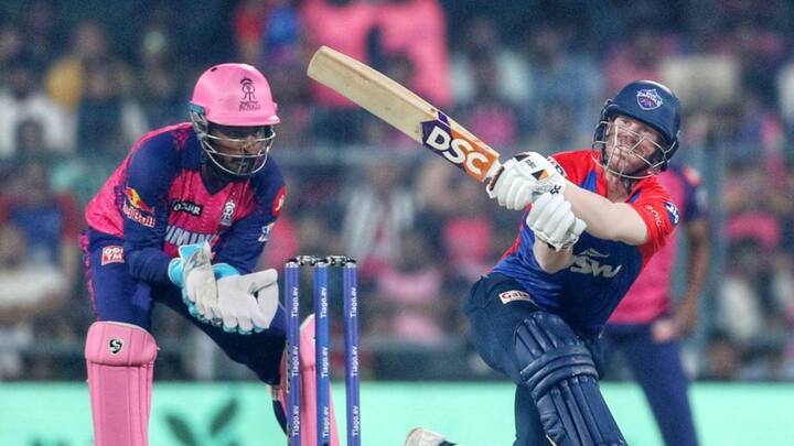 দলকে জেতাতে না পারলেও, রাজস্থানের বিরুদ্ধে ৬৫ রানের ইনিংসে সকলকে প্রভাবিত করেন ওয়ার্নার। গড়ে ফেলেন রেকর্ডও।