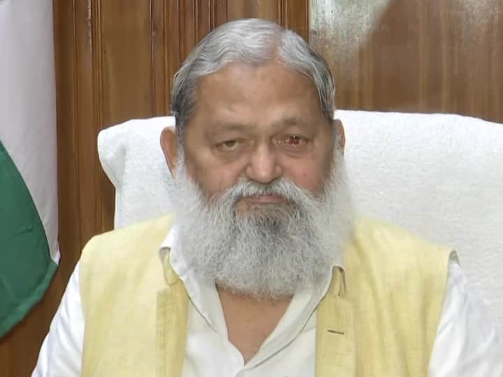 Haryana Home Minister Anil Vij Slams Rahul Gandhi Saying Congress Leader Is Suffering From Adani Fever Anil Vij On Rahul Gandhi: 'इनको तो अडानिया फीवर हो गया...', हरियाणा के गृह मंत्री बोले- अगर इतने बुद्धिमान हैं राहुल तो बताएं कि...