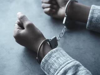 Delhi Crime: गला दबाकर लूटने वाले गैंग पर पुलिस का शिकंजा, नशे की लत पूरी करने के लिए करते थे लूटपाट