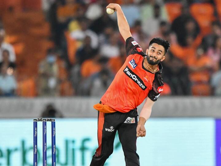 SRH spinners with four wicket hauls Mayank Markande Mohammad Nabi Karn Sharma Amit Mishra IPL 2023 Latest News IPL 2023: सनराइजर्स हैदराबाद के लिए मयंक मारकंडे ने झटके 4 विकेट, इस खास फेहरिस्त में हुए शामिल