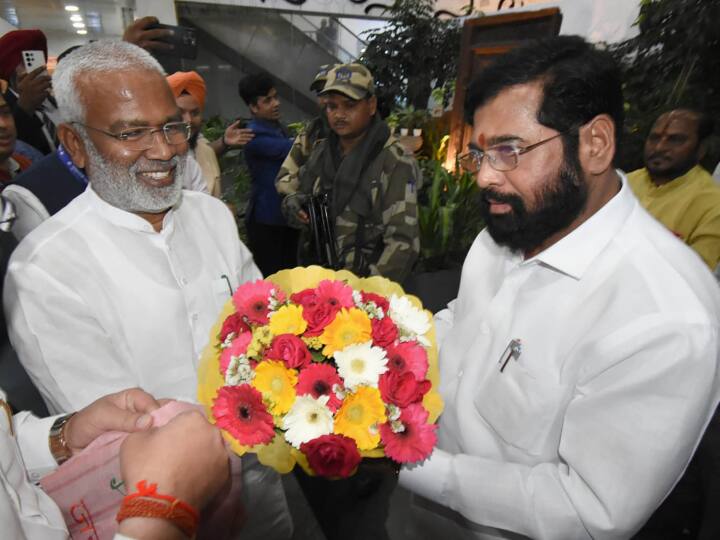 शिंदे रविवार दोपहर को लखनऊ से अयोध्या जाएंगे, निर्माणाधीन राम मंदिर में और शाम को सरयू नदी के किनारे ‘महा आरती’ में शामिल होंगे.