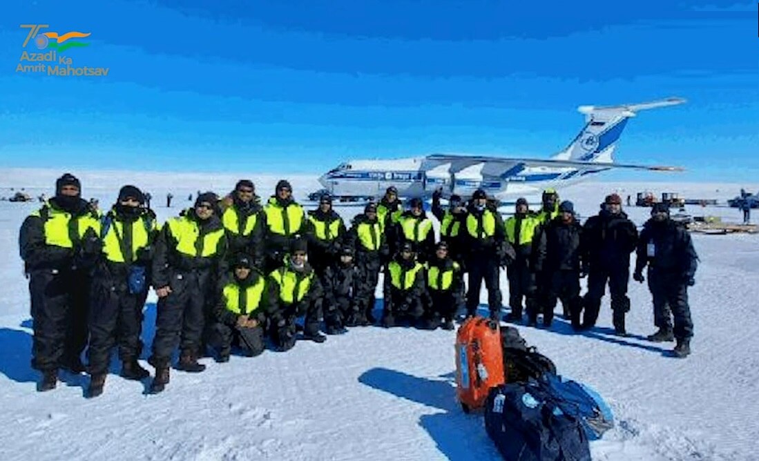 China: चीन का धरती के दक्षिणी ध्रुव पर दखल! हजारों मील की यात्रा कर अंटार्कटिका पहुंचा 39वां दल, क्या करेगा हासिल?