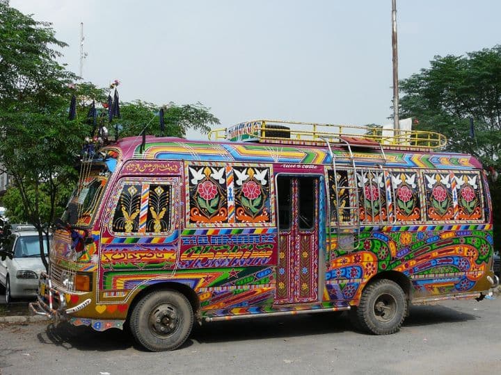 Pakistan Bus Fare How much is the bus fare in Pakistan It takes so much money to travel only 350 kms Pakistan Bus Fare: पाकिस्तान में कितना है बस का किराया? सिर्फ 350 किलोमीटर जाने के लग जाते हैं इतने ज्यादा पैसे