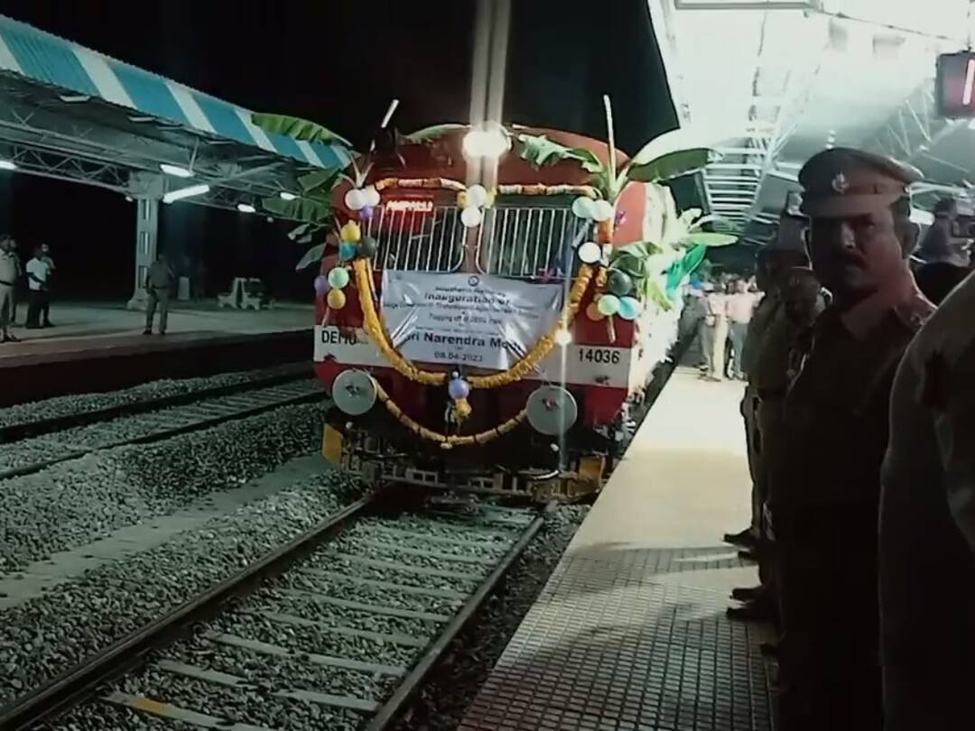 Vedaranyam: 20 ஆண்டுகளாக நிறுத்தப்பட்டிருந்த ரயில் சேவை... மீண்டும் கொடியசைத்து திறந்துவைத்த பிரதமர் மோடி!