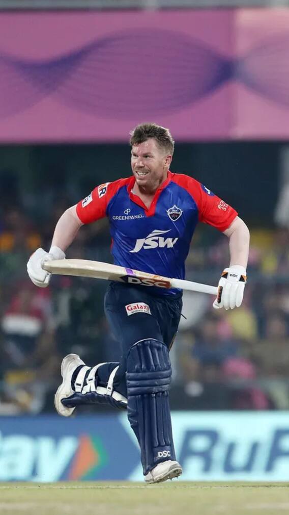 কোহলির রেকর্ড ভেঙে ওয়ার্নারের নতুন ইতিহাস