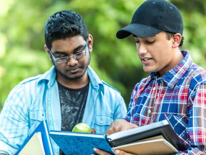 Pythagoras' Theorem: अमेरिका में 10वीं के छात्रों ने पाइथागोरस थ्योरम को नए फॉर्मूले से किया सॉल्व, गणितज्ञ भी हैरान Pythagoras Theorem United State teens discovered new proof stun Mathematicians Pythagoras' Theorem: अमेरिका में 10वीं के छात्रों ने पाइथागोरस थ्योरम को नए फॉर्मूले से किया सॉल्व, गणितज्ञ भी हैरान