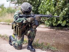 नॉर्मल जूतों से कैसे अलग होते हैं सेना के एम्युनिशन बूट, जिसमें लगी होती हैं कीलें! परेड में आते हैं काम