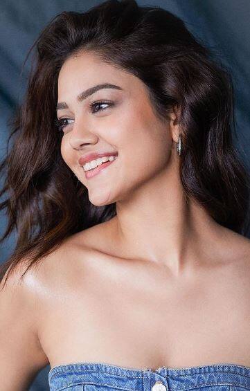 ਮੋਲਕੀ ਦੀ ਪੂਰਬੀ ਹੈ ਐਨੀ ਪੜੀ ਲਿਖੀ