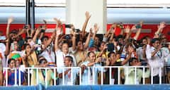 Vande Bharat சென்னையில் வந்தே பாரத் ரயிலை கொடியசைத்து தொடங்கி வைத்த பிரதமர்..பயணிகளையும் சந்தித்து பேசினார்!