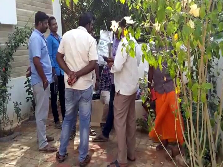 Crime: கடன் பிரச்சனையில் பெட்ரோல் குண்டு வீச்சு.. சிசிடிவியில் சிக்கிய 3 சிறுவர்கள்... கைது செய்த காவல்துறை!