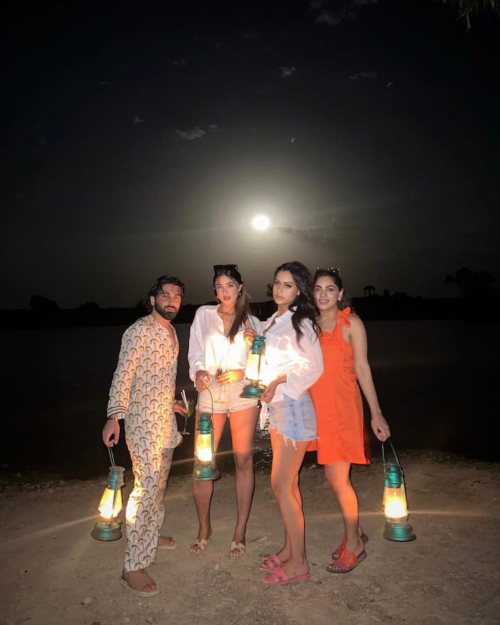 In the pictures shared by her friend Orhaan Awatramani, Nysa can be seen having a gala time with her friends in the desert.