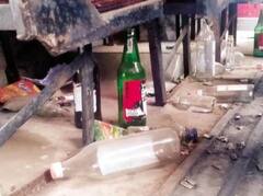 अम्बिकापुर शहर में नशाखोरी का अड्डा बनीं कंडम बसें, शराब की बोतलें, नशीली पदार्थ देखकर चौंक गए लोग