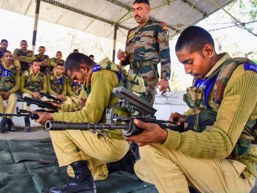 agniveer tenure salary hike relaunch clarification fact check હવે અગ્નિવીરનો કાર્યકાળ 7 વર્ષ અને પગાર પણ વધ્યો? અગ્નિપથ સ્કીમ ફરી શરૂ થઈ? જાણો શું છે સત્ય