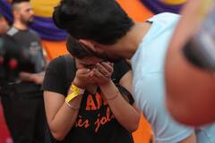 Parmish Verma: ਪਰਮੀਸ਼ ਵਰਮਾ ਨੂੰ ਮਿਲ ਕੇ ਫੀਮੇਲ ਫੈਨ ਹੋਈ ਇਮੋਸ਼ਨਲ, ਪਰਮੀਸ਼ ਨੇ ਅੱਗੋਂ ਝੁਕਾ ਦਿੱਤਾ ਸਿਰ, ਦੇਖੋ ਤਸਵੀਰਾਂ