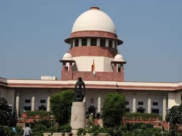A 5-judge bench led by CJI DY Chandrachud will take up the batch of petitions challenging the abrogation of Article 370 अनुच्छेद 370 रद्द करण्याच्या निर्णयाला आव्हान; सरन्यायाधीशांच्या खंडपीठासमोर होणार सुनावणी