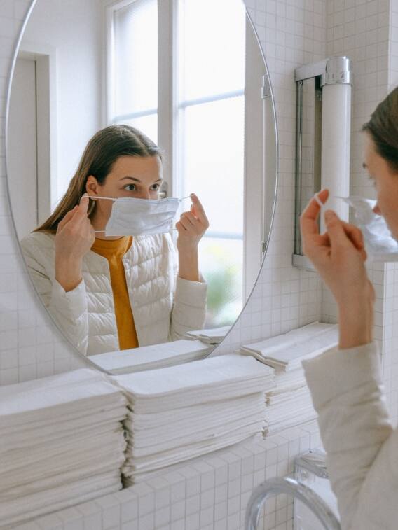 कोरोना के बढ़ते मामलों के बीच जानें मास्क पहनने का सही तरीका