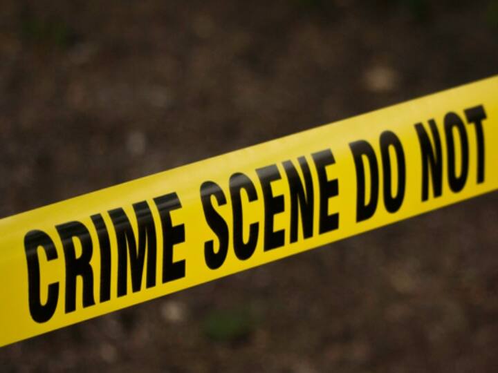Crime: உயிருக்கு பயந்து அடுத்தவர் வீட்டிற்குள் தஞ்சம் புகுந்த ரவுடி..! சரமாரியாக வெட்டிக் கொலை செய்த கும்பல்..! நடந்தது என்ன? chennai crime rowdy murdered by gang ayyappanthangal Crime: உயிருக்கு பயந்து அடுத்தவர் வீட்டிற்குள் தஞ்சம் புகுந்த ரவுடி..! சரமாரியாக வெட்டிக் கொலை செய்த கும்பல்..! நடந்தது என்ன?