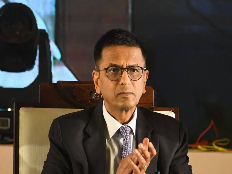 CJI Chandrachud Pulls Up Lawyer For Seeking Early Hearing Says Don’t Mess Around With My Authority 'Don’t Mess Around With My Authority': CJI Chandrachud Pulls Up Lawyer For Seeking Early Hearing